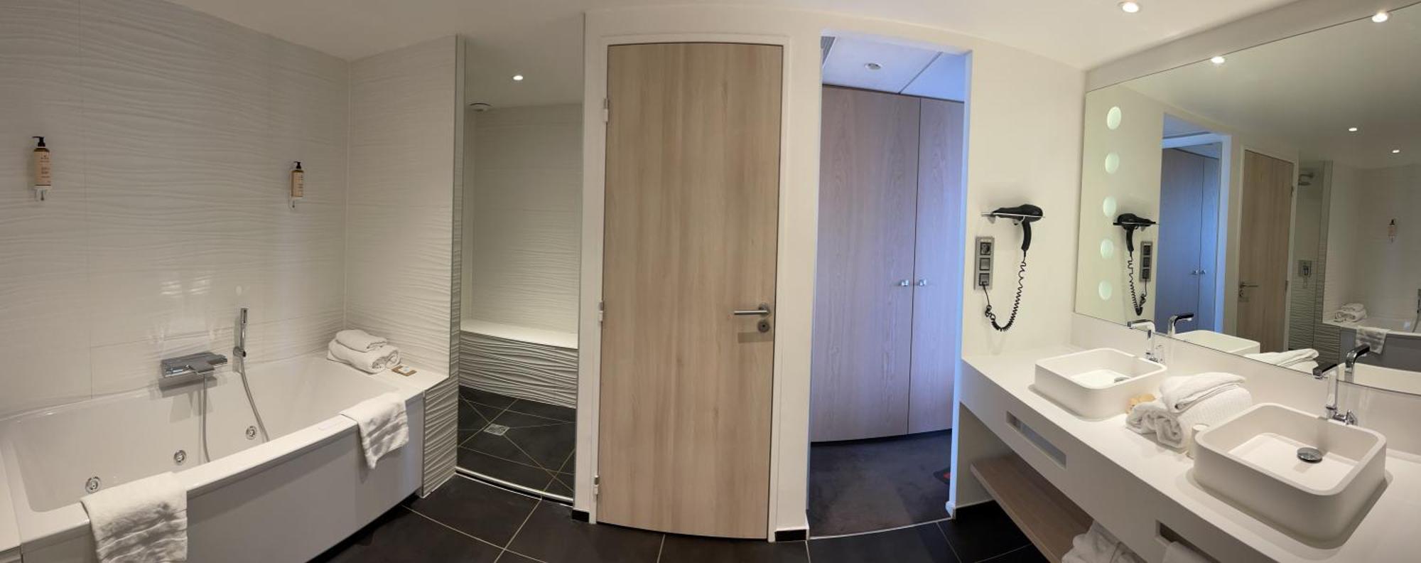 Hotel Mercure Centre Bords De Loire 4*