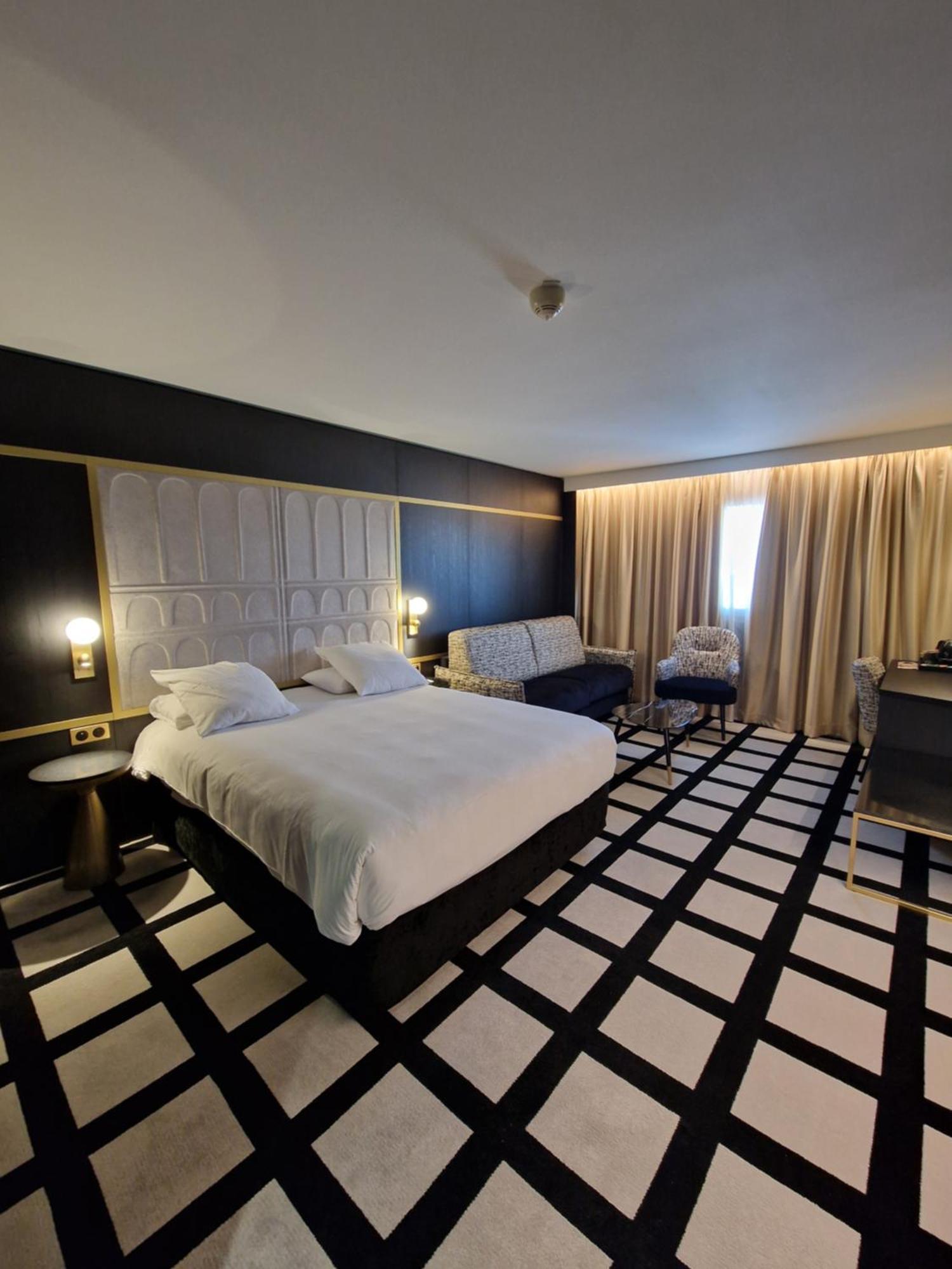 Mercure Centre Bords De Loire Hotel 4*